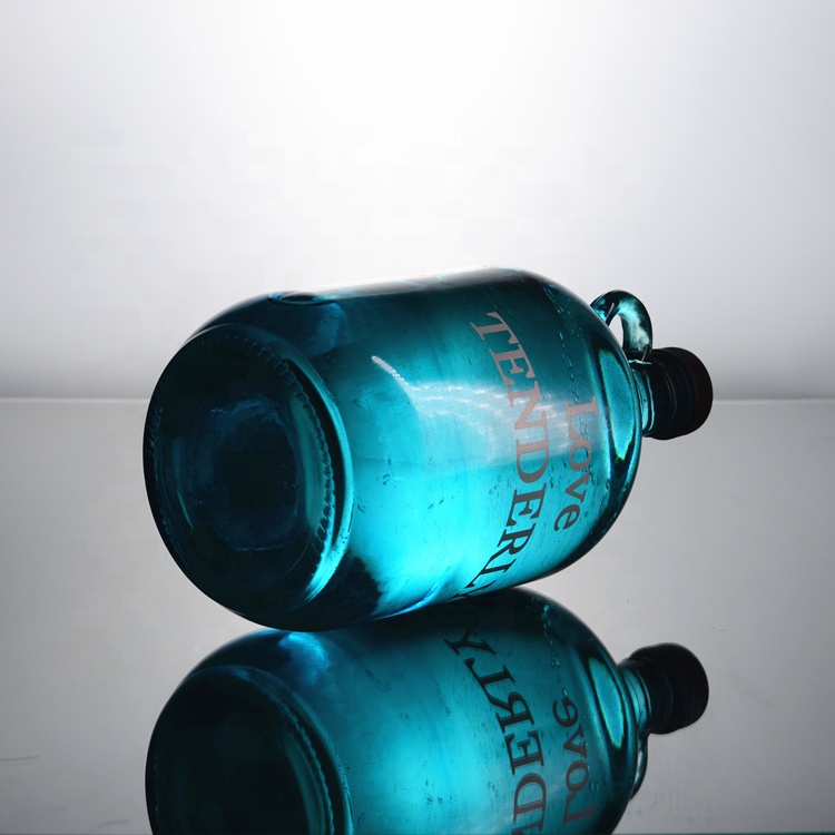 custom 2L big glass bottle with handle for liquor spirits