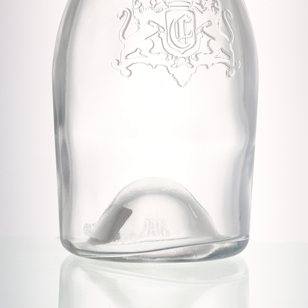 750 Ml Classic Clear Glass Vodka Whisky Liquor Bottles High Quality Good Price With Lid High 5015