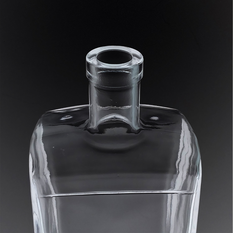 Download Custom Square Rectangular Shape Extra Flint Glass 750ml Vodka Bottle, High Quality vodka bottle ...