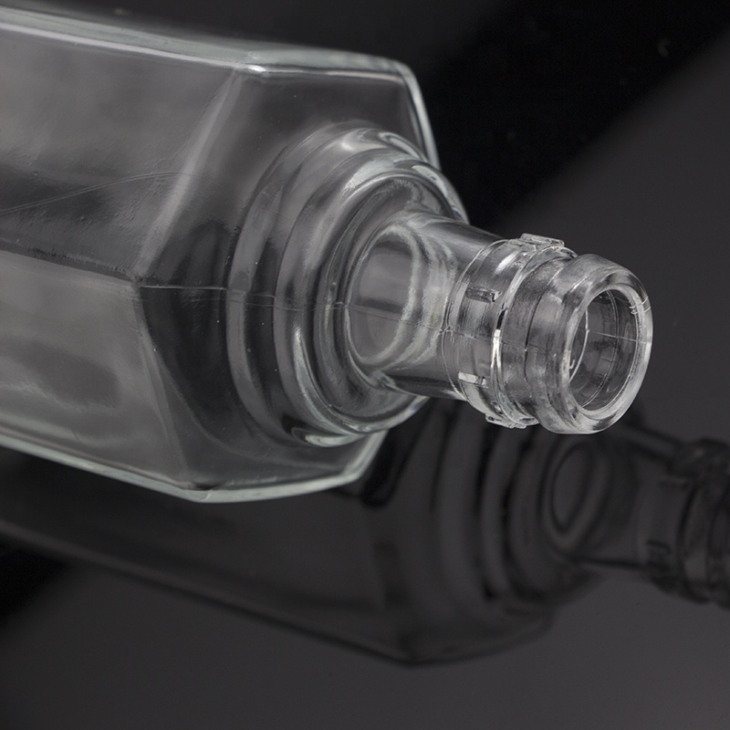 Hexagon Shape Guala Cap Finish Special Liquor 1 Liter Glass Bottle