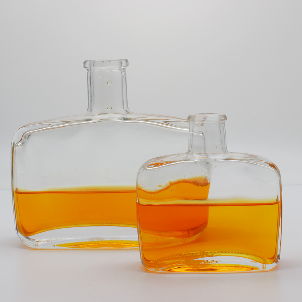 small-glass-bottle-with-cork-4-tall-x-1-25-diameter-40-ml-capacit