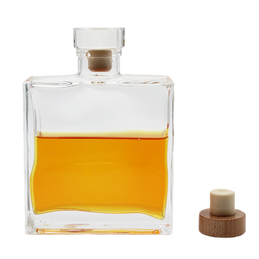 Banquet high- end square glass bottle whisky rum brandy bottle with cork closure