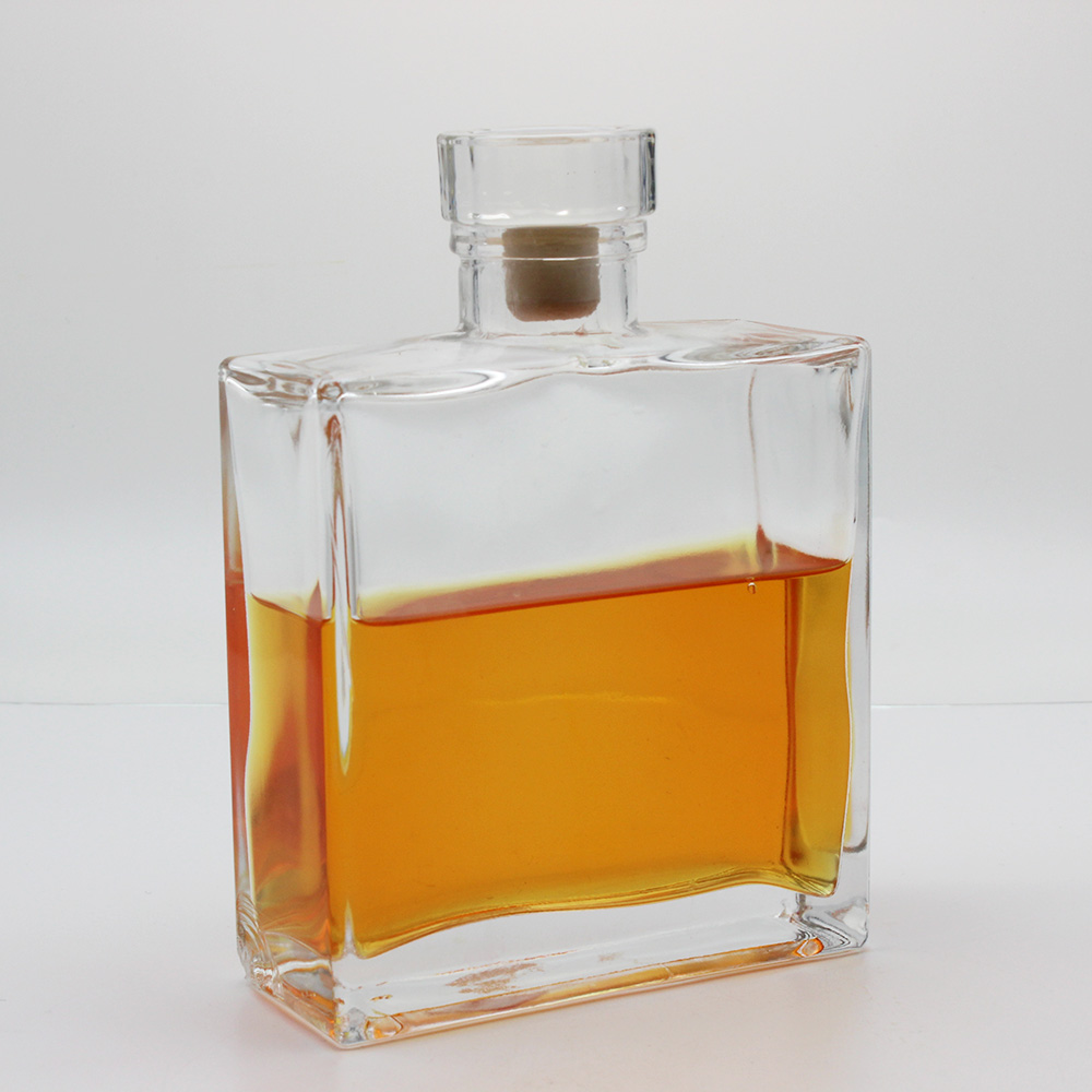 Banquet high- end square glass bottle whisky rum brandy bottle with cork closure