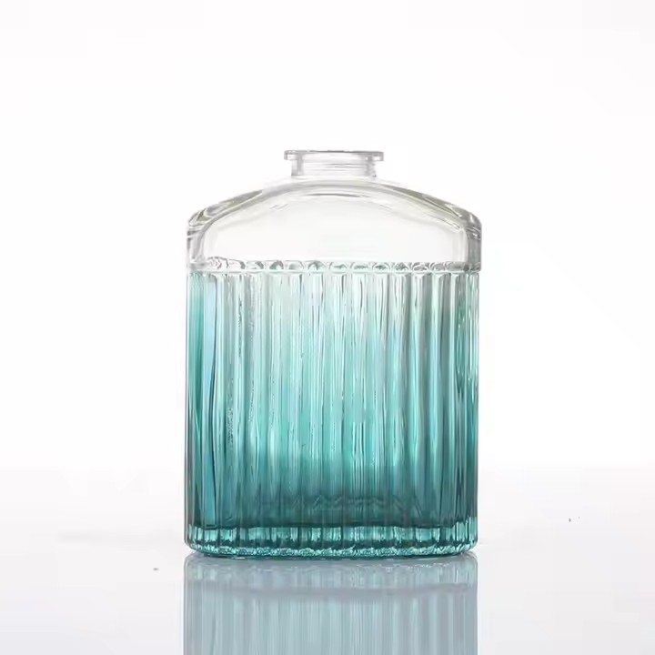 100ml 330ml 500ml Wholesale Classic Glass Bottle Flat Flask Liquor Vodka Glass Wine Bottle with Aluminum Lid