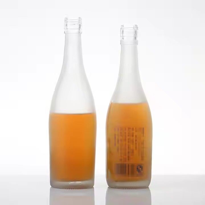 330ml 500ml 750ml Glass Frosted Mineral Water Glass Packaging Soda Beverage Drinking Mineral Water Glass Matte Bottle With Cork
