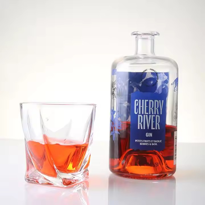 Customized 750ml Rum Vodka Glass Bottle Customized Designed Printing Sprayed Color Logo High Flint Glass Bottle With Stopper