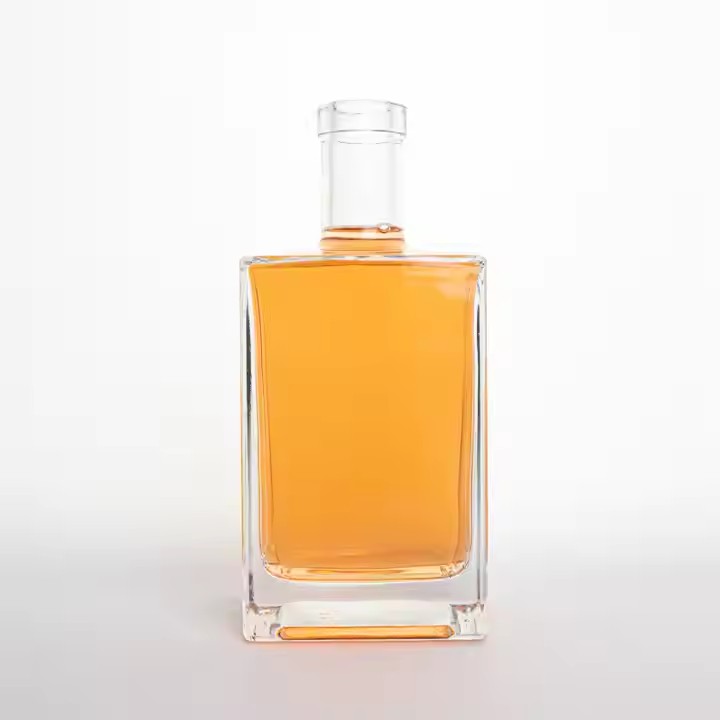 750ml Unique Glass Bottle with Cork Gin Vodka Tequila Whiskey Rum Bottle Brandy 375ml 500ml 750ml Wholesale