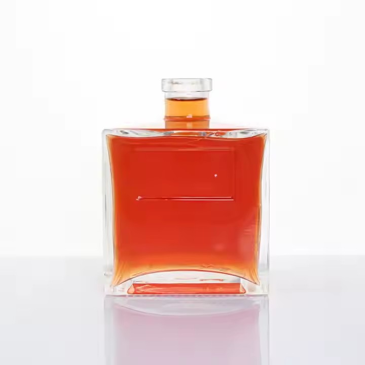 750ml Glass Square Vodka Bottle Custom Glass Bottle Factory 500ml 750ml 1000ml Brandy Vodka Liquor Rum