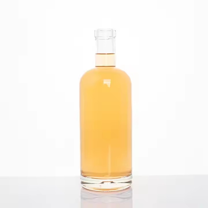 750ml Glass Bottle Factory Customize Exclusive Bottle Vodka Brandy Tequila Rom