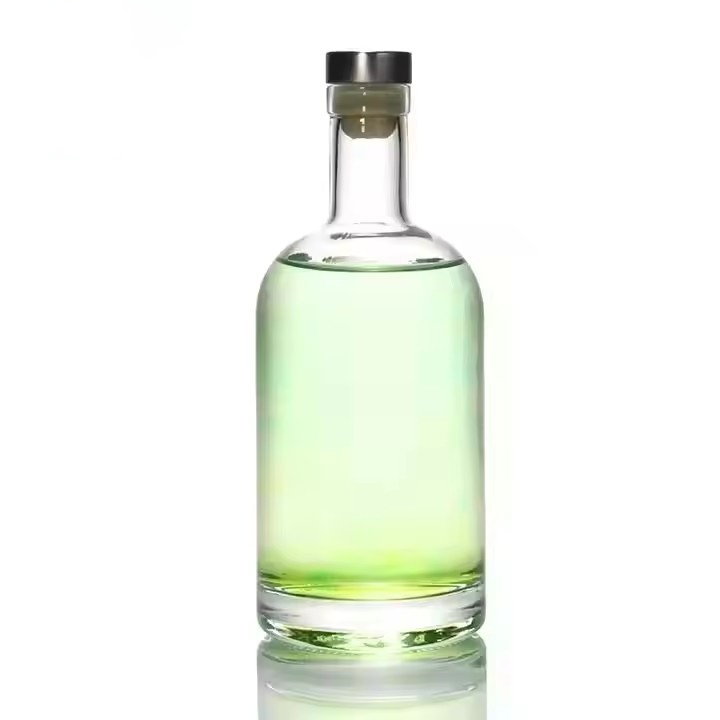 High Quality Round Liquor Bottles Transparent 500 ml Bottles Spirits Glass Bottles With Cork