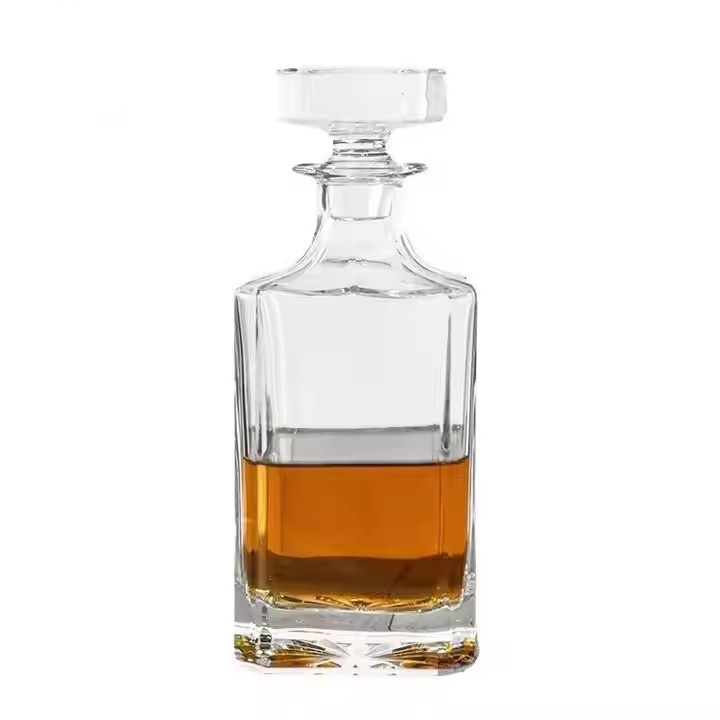 Customize Wholesale 25 oz Whiskey Decanter square Plain Glass Bottle Whiskey Decanter Set for Sale