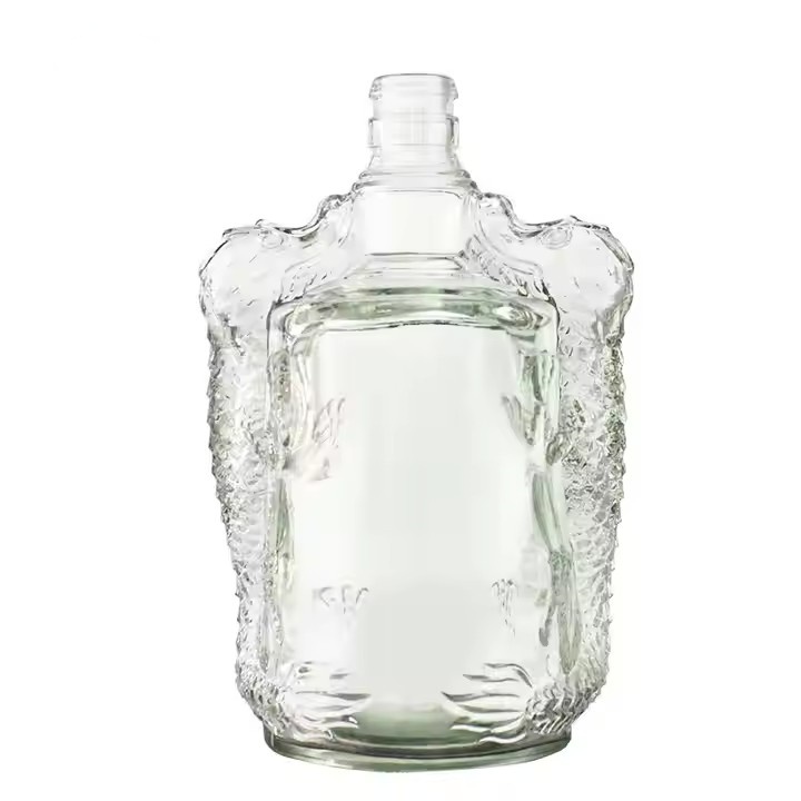 Wholesale Safety Certified 650ML Extra Flint Delicate Engrave Custom Spirits Glass Bottle of Liquor Whisky Red Wine