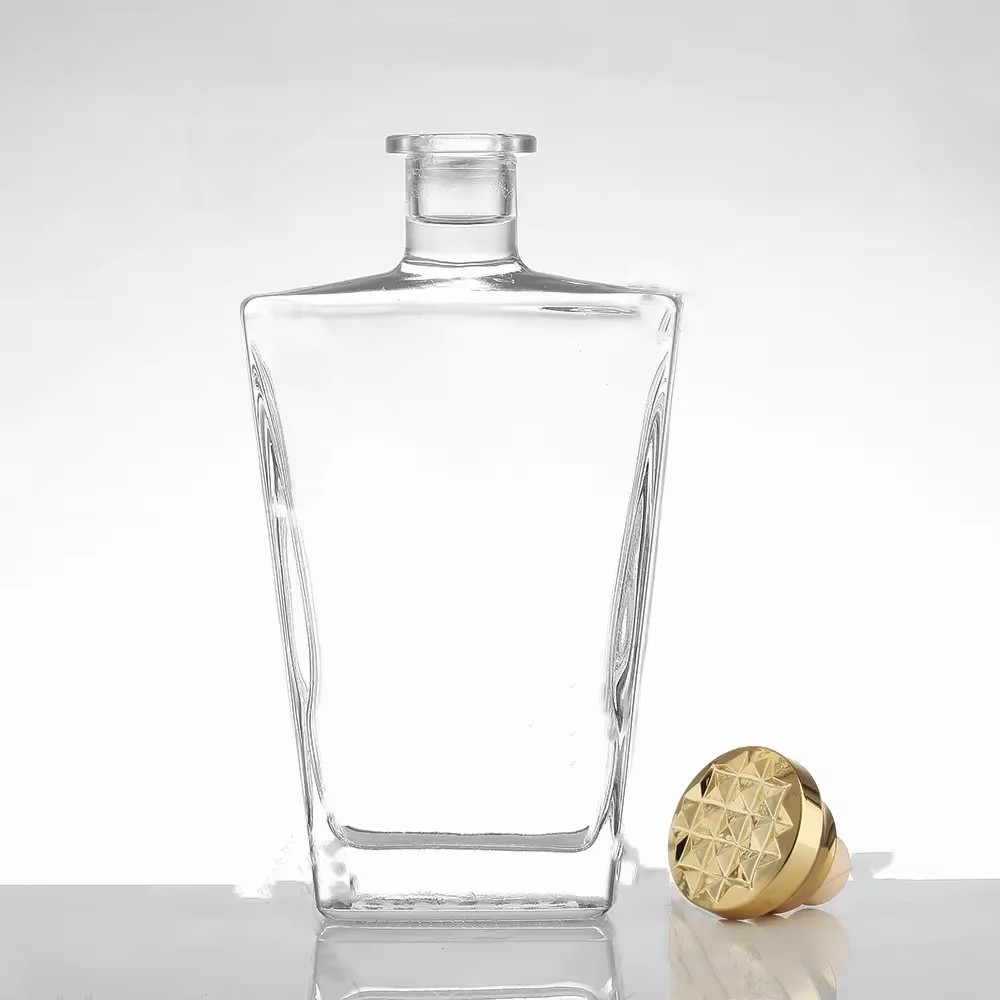 Gin Liquor Supplier 500ml 750ml Beer Bottle Beverage Hot Stamping Cork Whisky Beer Water Glass Factory Price Modern Glass Bottle