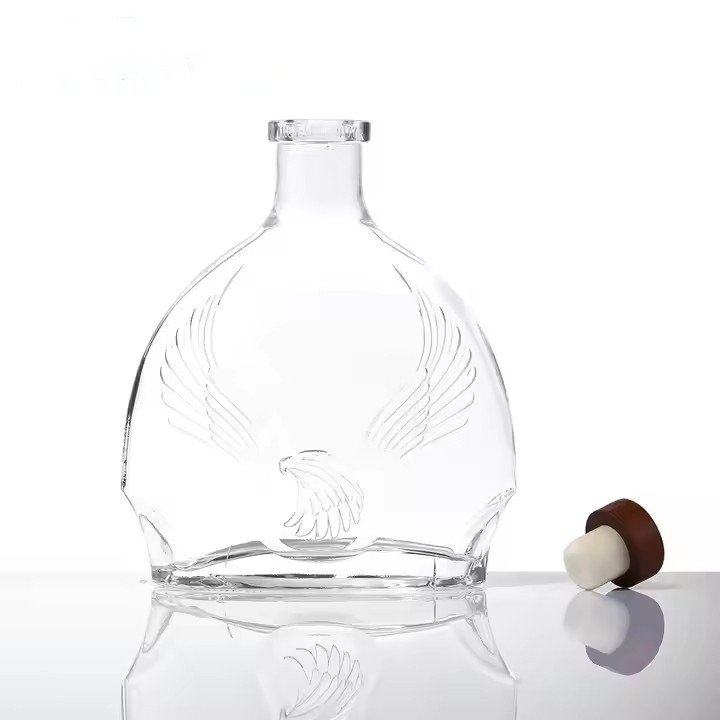Hot Sale Super Flint Glass Material Empty Engraved Brandy Whiskey Decanter Luxury Empty Liquor Vodka Wine Glass Bottle
