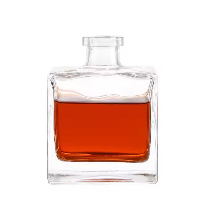 High Quality Empty Clear Liquor Glass Bottles for Spirit Vodka Rum Jin Tequila Brandy