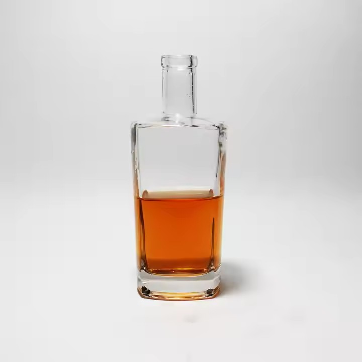 Super Flint Customized Organic Whisky Vodka Gin Rum Bottle Empty 500ml Liquor Spirits Glass Bottle with Cork