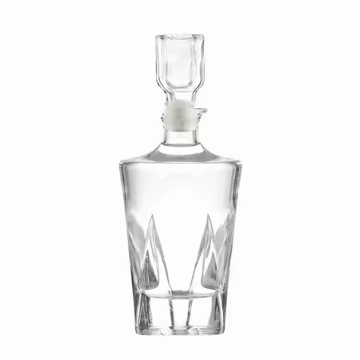 Hot Selling 500ml 700ml Whiskey XO Vodka Rum Glass Bottles Crystal Lid Rubber Personalized Empty Wine Bottle for Brandy Tequila