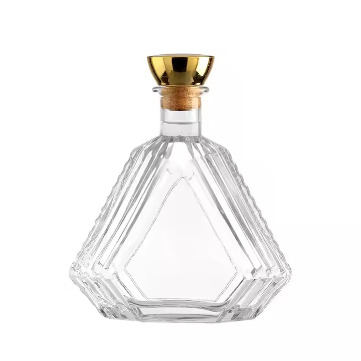 Unique Triangle Shape Embossed Shoulder Spirits Glass Bottles XO Brandy Bottle Glass Bottle with Crown Cap