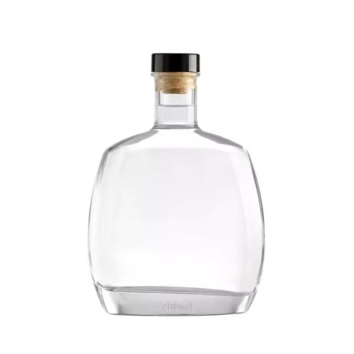 700ml Empty Whiskey Glass Liquor Packaging Bottle Vodka Gin Glass Bottles Brandy Glass Bottle With Cork