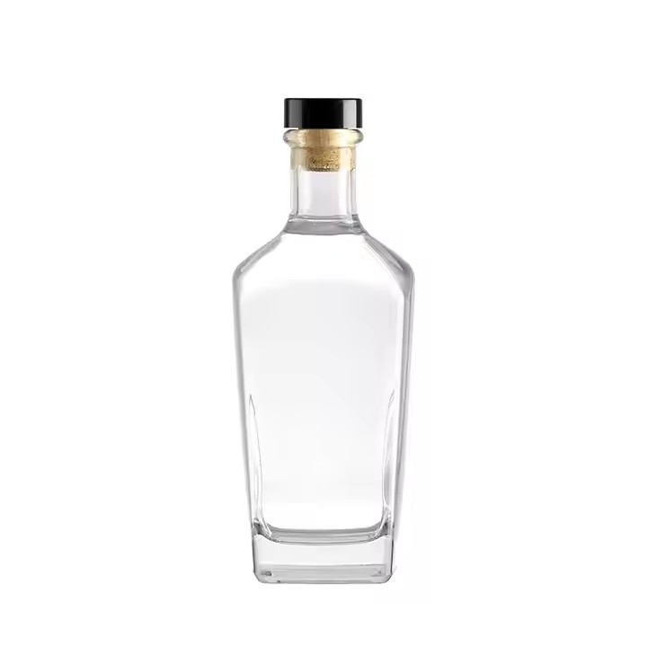 Popular Design 700ml Liquor Glass Bottle Super Flint Extra White Gin Vodka Whiskey Empty Glass Bottles With Cork