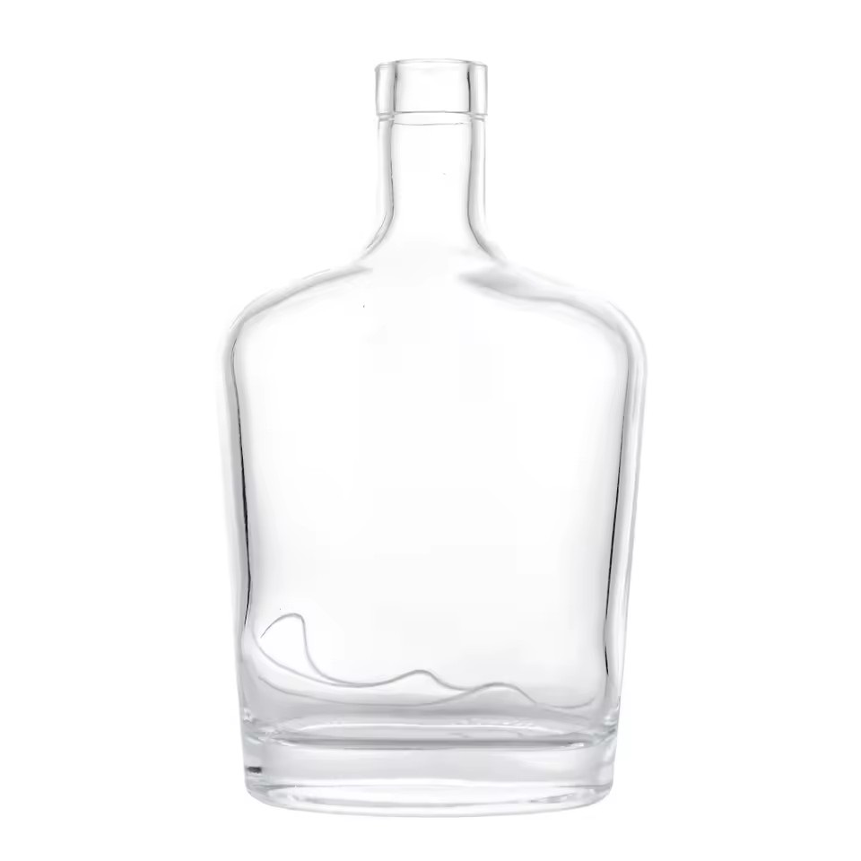 Manufacturer Super Flint 700ml Heavy Weight Rum Bottle with Molten Base for Premium Tequila Whisky with Wooden Cap