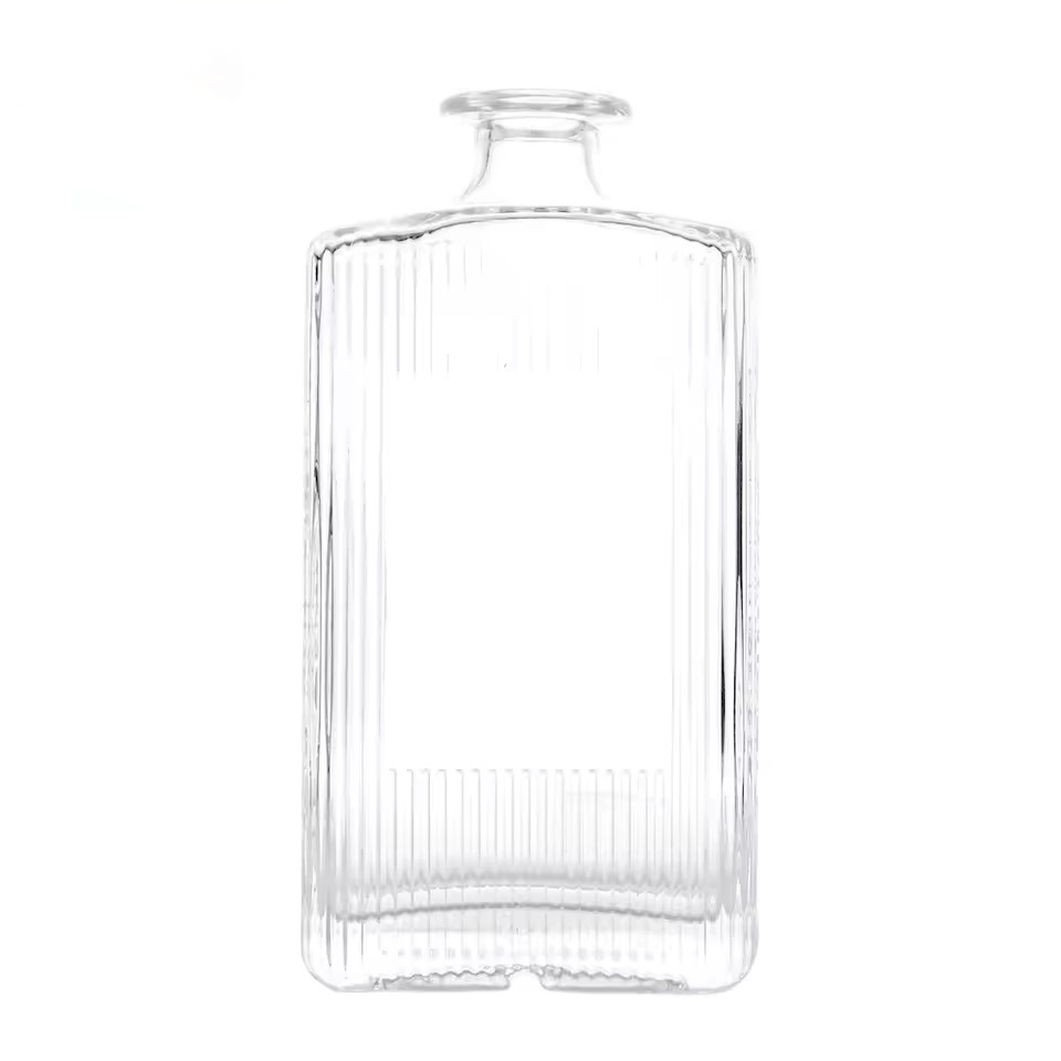 Custom Label 700ml Ribbed Square Bottle for Spirits with an Embossed Stripe Pattern for Gin Vodka with a Gold Cap