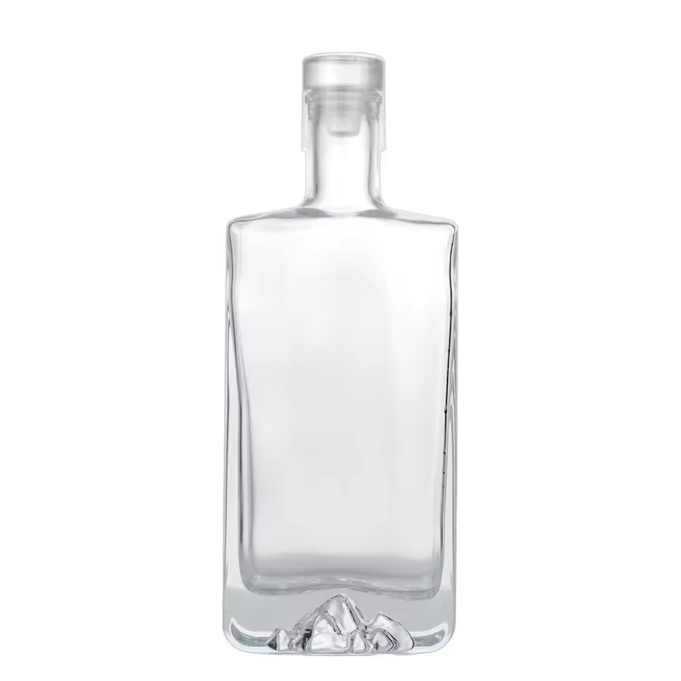 Factory Manufactured Best Quality 500ml Glass Stopper Mountain Bottom Super Flint Glass Bottles for Gin Rum Whisky