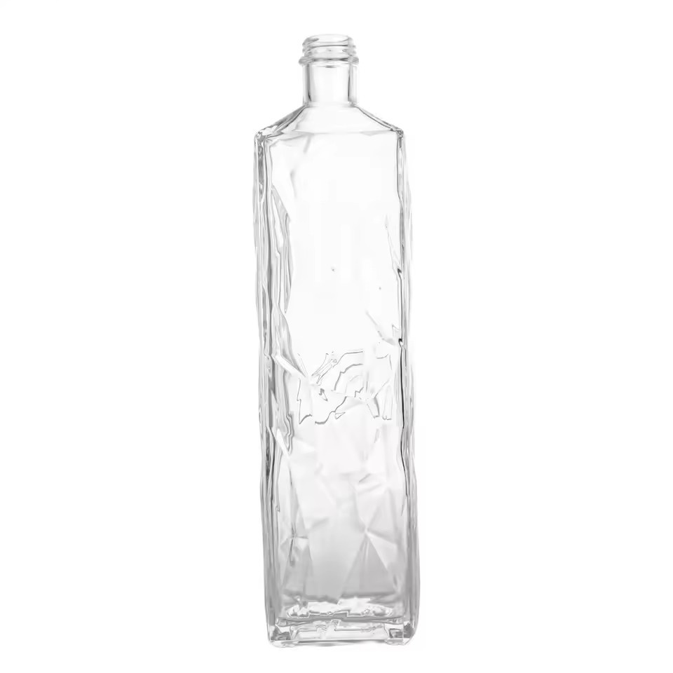 Unique 700ml Cracked Ice Textured Square Glass Bottle for Premium Vodka Gin Spirit Custom Logo Empty Luxury Liquor Bottle