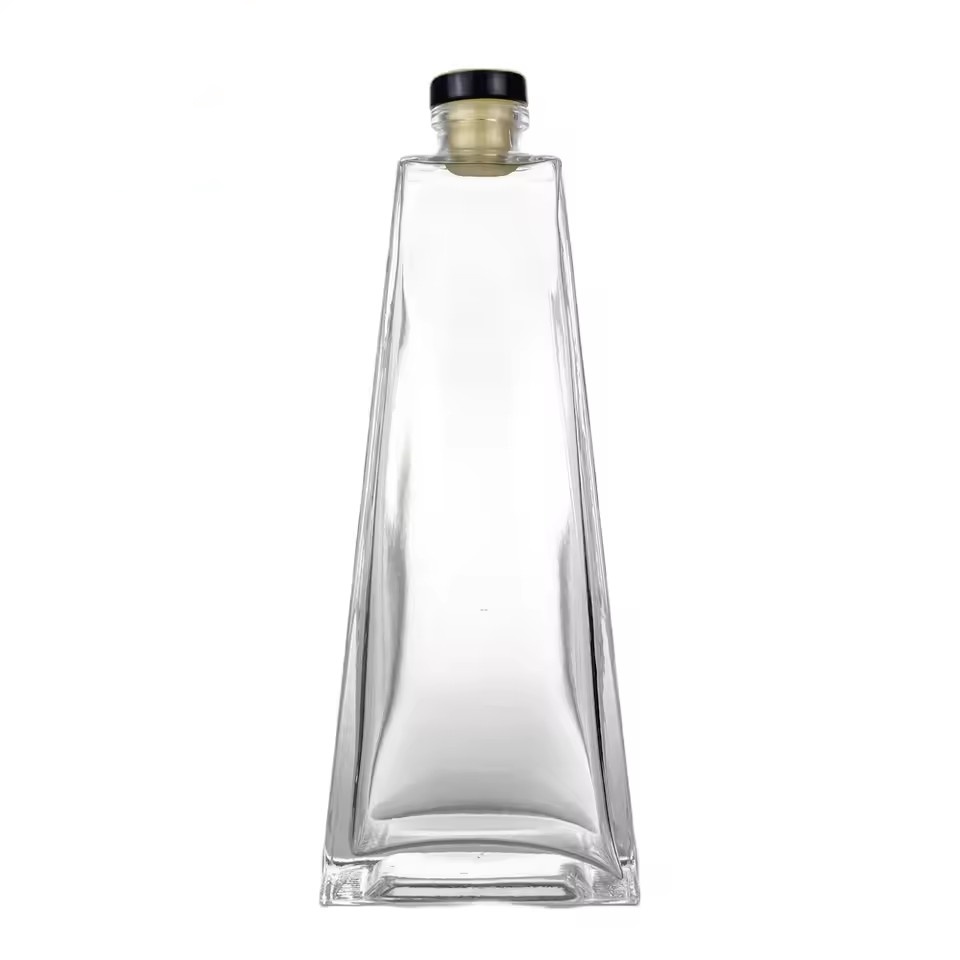 Custom Unique Design Empty Extra Flint 700ml square Thick Bottom Gin Rum Whisky Vodka Glass Bottle for Liquor