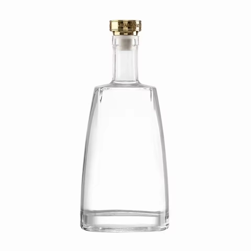500ml & 750ml Square Beverage Glass Bottle with Spray Cap Special Shape Wine Glass and Cork for Juice Whisky Other Beverages