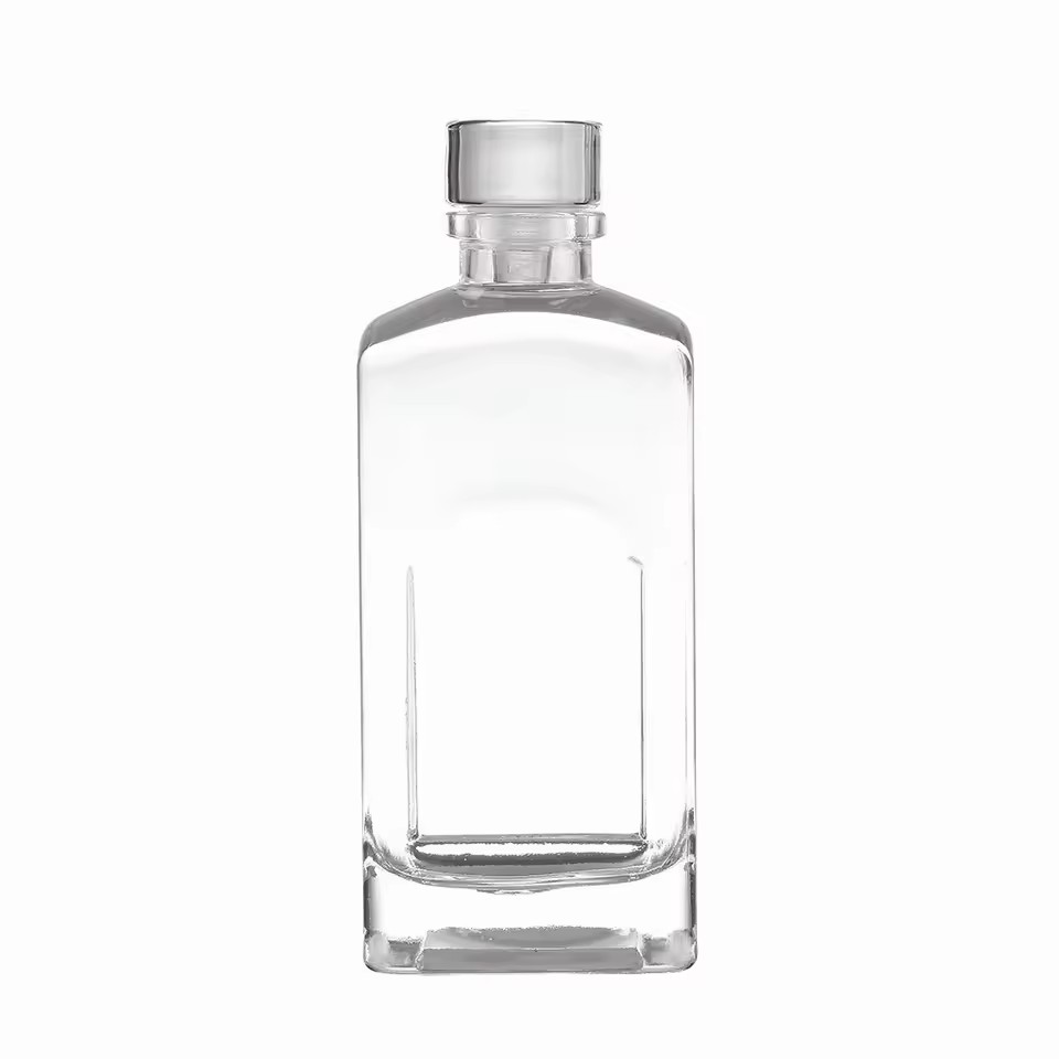 Small Size 700ml Glass Bottle with Cork Sealing Custom Logo