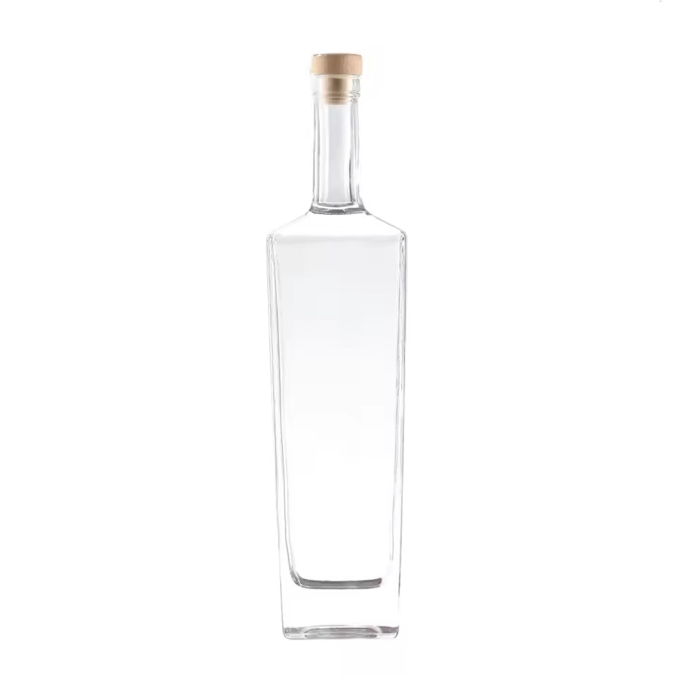Custom Premium 700ml/750ml Glass Whiskey & Vodka Bottle Square Shape with Cork Top for Tequila & Brandy