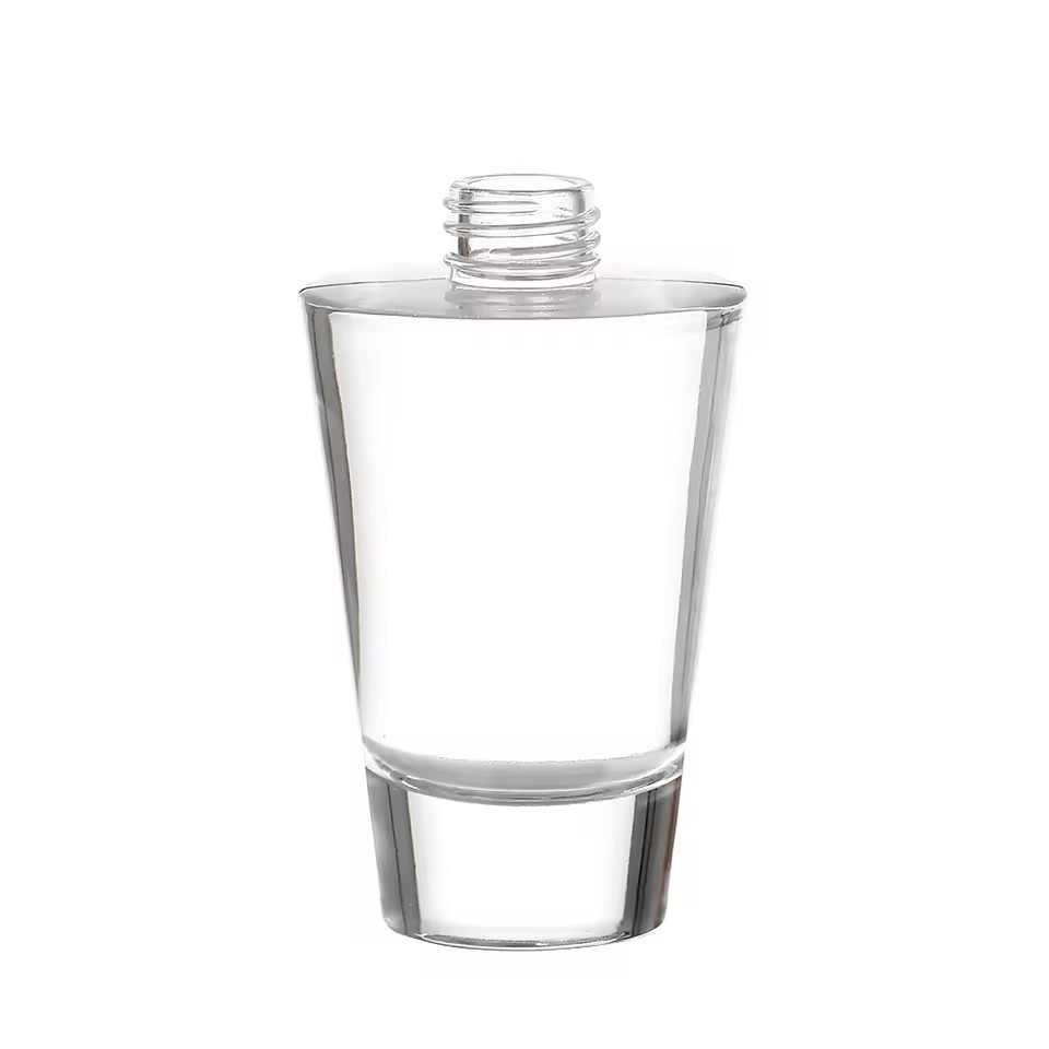 Luxury V Shape 500ml Transparent Spirits Clear Brandy Tequila Liquor Storage Glass Bottles with Screw Cap for Brewery