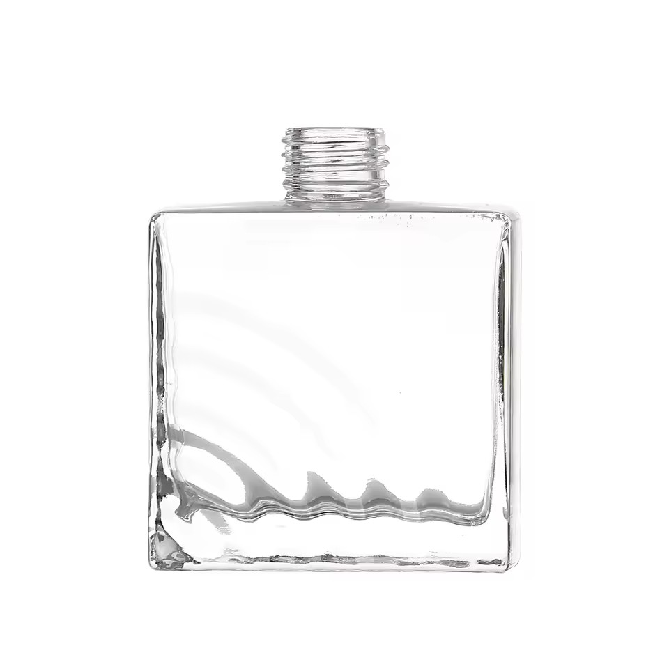 Corrugate Embossment Mini Portable Transparent Empty Flat 200ml 330ml Glass Liquor Bottle for Whiskey Rum Vodka