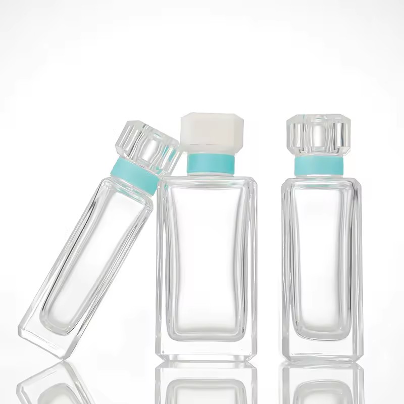 Hot Sale on Stock Thick Bottom Empty 30ml Perfume Bottle Simple Design Custom Color Logo Factory Square Perfume Bottle