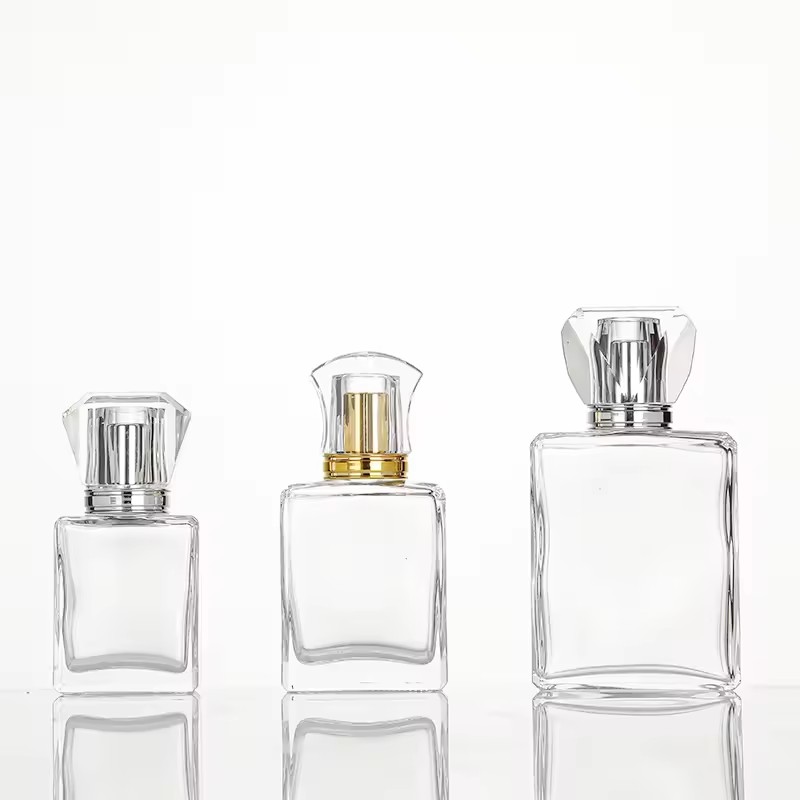 Hot Selling Prompt Goods Flat Clear Transparent Bottle Refillable Pump Sprayer 30ML 50ML 100ML Glass Perfume Bottle