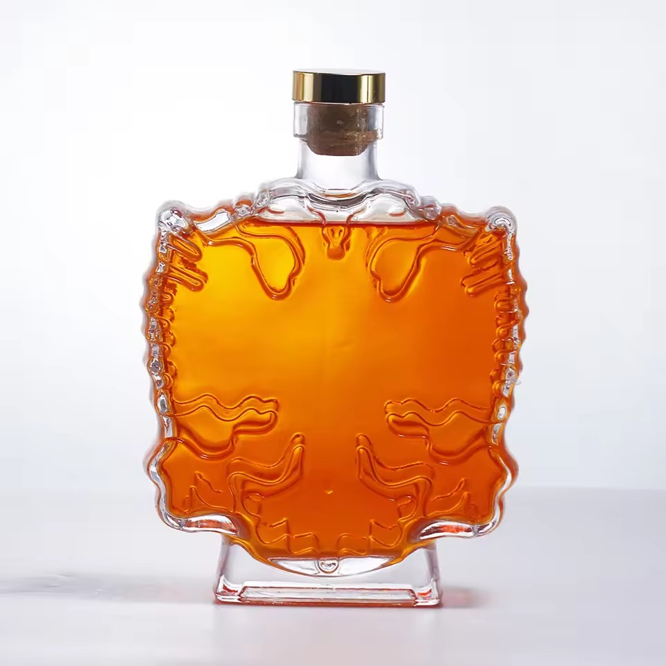 High Quality Custom Engraved 500ml Delicate Glass Liqueur Bottles Cork-Sealed for Vodka, Whiskey, and Liqueur