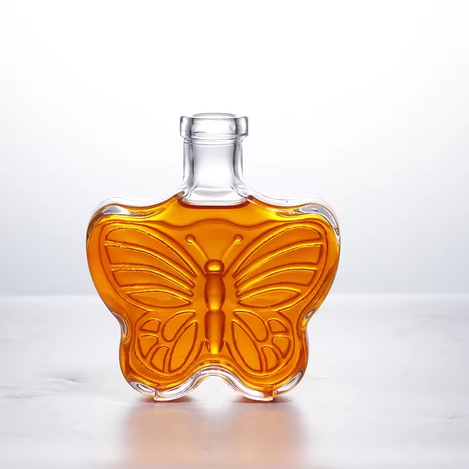 Factory Direct Delivery butterfly Shaped 250mL Luxury Super Flint Glass Bottle Carry Baijiu Vodka Gin Whisky Brandy Bottle