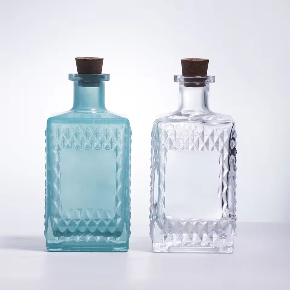 Luxury 750ml Glass Spirit Bottles for Alcoholic Beverages Cork Sealing for Rum Gin Whiskey Brandy Vodka Including Tequila Use