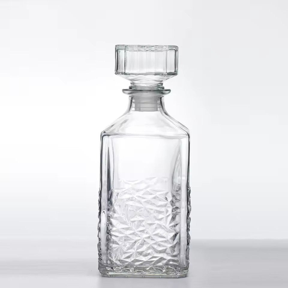 Wholesale 750 ml Transparent square Glass Bottle Wholesale Free Sample Customized Vodka Portalas Brandy Rum