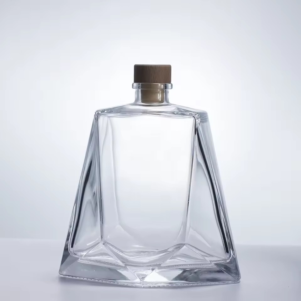 Wholesale Customized Flat Bottom Beverage Bottle Thick Bottom Glass Spirits Brandy Xo Whiskey Rum Tequila Manufacturer's Price