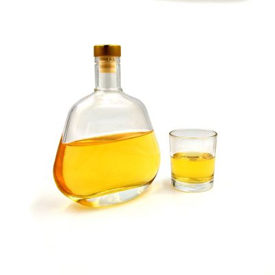  Alcoholic bottle 700ml empty brandy glass bottle with synthetic cork 