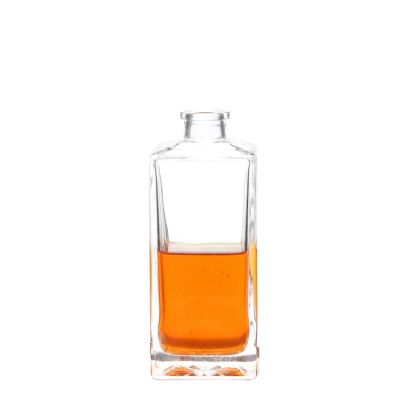 Customized empty 500 ml wine glass bottle stopper liquor glass bottles 