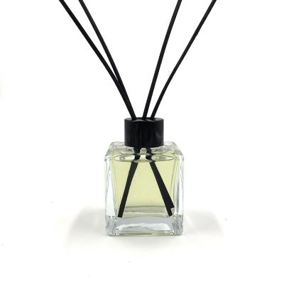 Classical 100ml Cube Clear Aromatherapy Glass Diffuser Bottle With Silver Lid