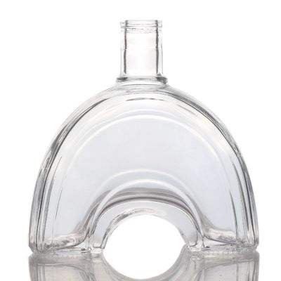 Newest hot sale clear super flint glass cork cap 750ml empty glass wine bottle for whisky 