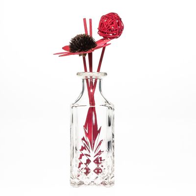 Custom Brand Logo label Crystal Glass Vase 150ml Square Embossed Aroma Oil Diffuser Bottles Glass with Stopper 