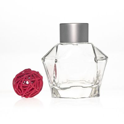 50ml clear unique Polyhedral shaped essential oil perfume diffuser glass bottle manufacturer 