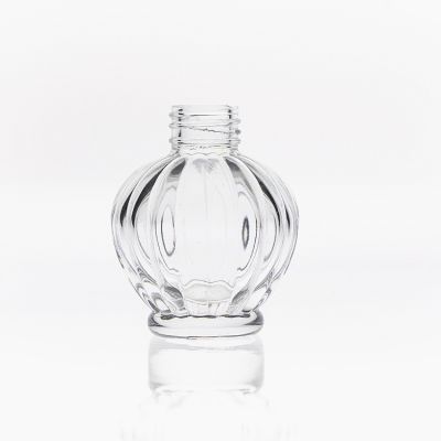 Manufacturer Embossed Crystal 40ml Clear Reed Glass Diffuser Bottle Aroma Diffuser Bottles with Plastic lid 