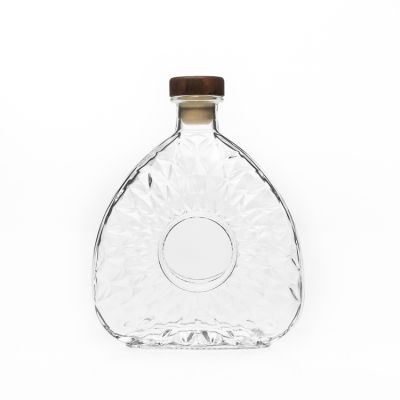 OEM Crystal Big Glass Wine Bottles 700ml Glass Spirit Bottle for Vodka with Lids