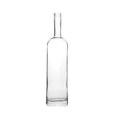 Wholesale 750ml botellas de vidrio empty wine belvedere vodka glass bottle with cork